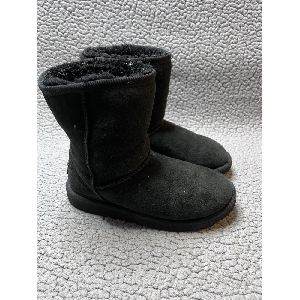 UGG Classic Short II Boots Big Girls Size 3 Greenish Black Color